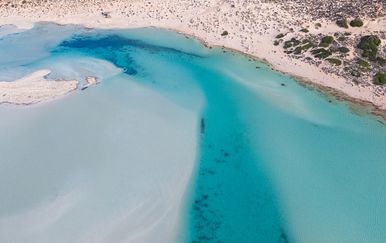 Ignorirali upozorenja i zaputili se prema popularnoj plaži, turistkinja (41) preminula