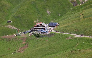 Jedna fotografija pokrenula je turističku ludnicu: Sada po 300 ljudi čeka u redu u Dolomitima