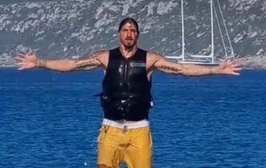 Zlatan Ibrahimović se proglasio Aquamanom, a kad vidite ovu snimku bit će vam jasno i zašto