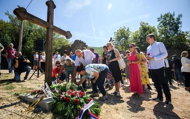 SNV: Komemoracija žrtvama ratnog zločina u Gruborima kod Knina