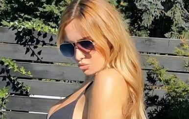 Lidija Bačić zauzela izazovnu pozu uz bazen, u crnom bikiniju istaknula je svoju figuru