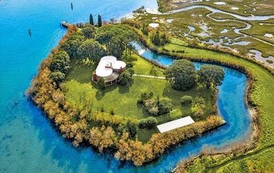 Prodaje se privatni otok kraj Venecije s utvrdom iz Napoleonova doba