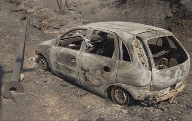 Omiš zbraja posljedice vatrene stihije: Ostavka šefice komisije za odštete, ministar obišao zgarišta