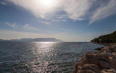 Na plaži Hotela Bellevue u Orebiću ne preporučuje se kupanje zbog onečišćenja mora