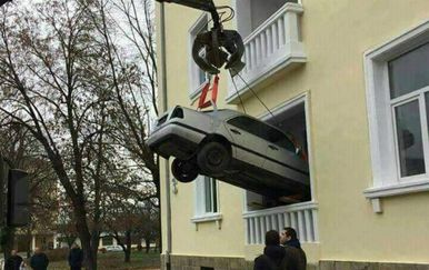 Na automobilu će vježbati studenti Tehničkog fakulteta Todor Kableškov (FOTO: Facebook)