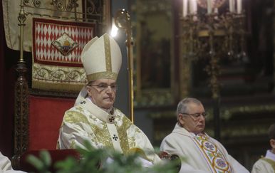 Kardinal Bozanić u katedrali je predvodio misu polnoćku (Foto: Pixell)