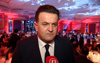 Reporter Andrija Jarak na donatorskom balu Crvenog križa (Foto: Dnevnik.hr)