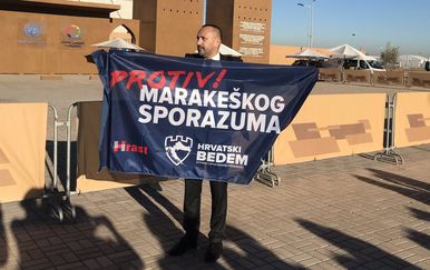 Hrvoje Zekanović jedini prosvjednik protiv Marakeškog dokumenta (Foto: Sabina Tandara Knezović)
