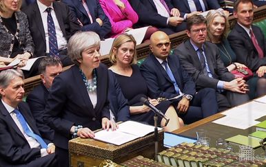 Britanska premijerka Theresa May tijekom rasprave u britanskom parlamentu o Brexitu (Foto: AFP)