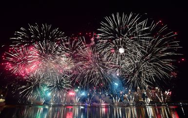 Doček nove godine u Dubaiju (Foto: AFP)