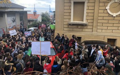 Učenici prosvjeduju protiv premještaja Marina Miletića