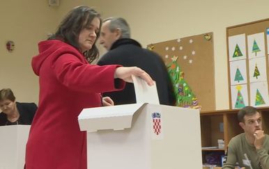 Glasačka kutija u Mostaru - 1