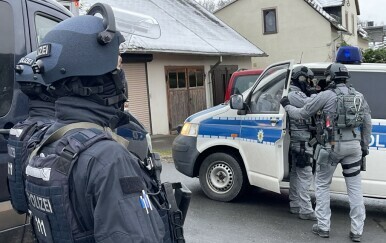 Njemačka policija u Bad Lobensteinu izvršila akciju uhićenja osoba koje se sumnjiči za organiziranje državnog udara