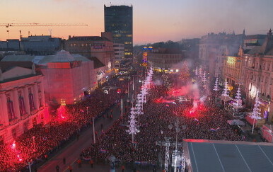 Atmosfera na dočeku Vatrenih na Trgu bana Jelačića u Zagrebu