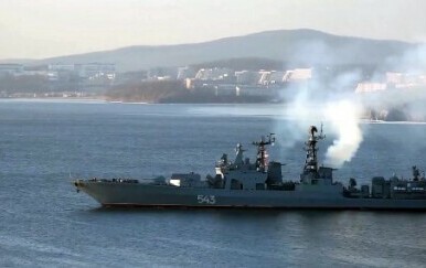 Ruski ratni brod isplovljava iz Vladivostoka - 4
