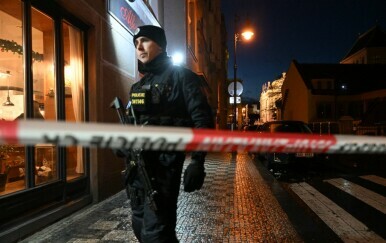 Policija u Pragu nakon pokolja