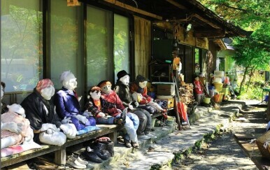 Lutke u selu Nagoro u Japanu