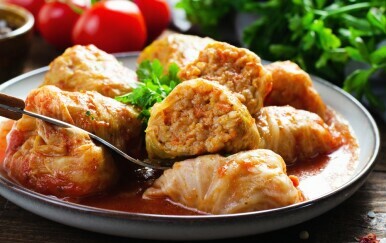 Ne možete pogriješiti: Sarma za koju će vas svi tražiti recept i repete