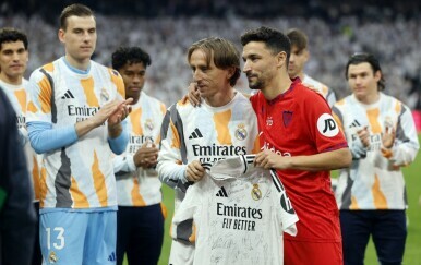 Luka Modrić i Jesus Navas