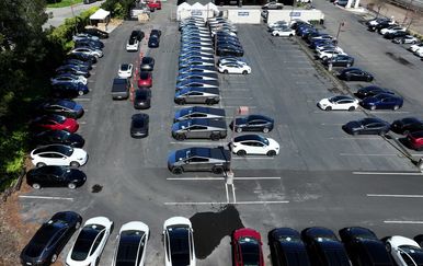 “Eskaliralo je”: Vlasnici ovog automobila na udaru su vandala i drugih vozača