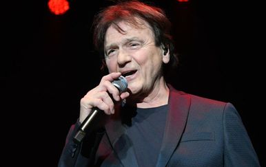 Kviz ''Nastavi stihove pjesama Zdravka Čolića''