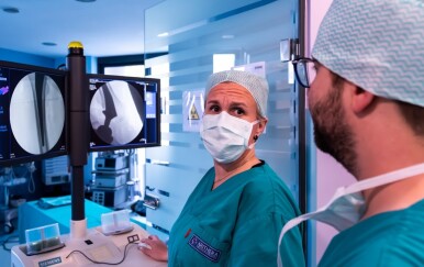 Ovo je specijalistica ortopedije koju Zagreb obožava: Pacijenti hodaju već nakon 5 dana!