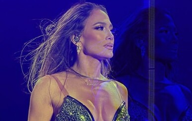 Jennifer Lopez - 4