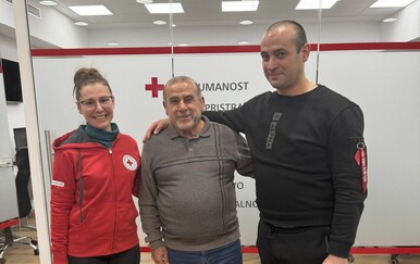 Otac i sin ujedinjeni nakon gotovo četiri desetljeća