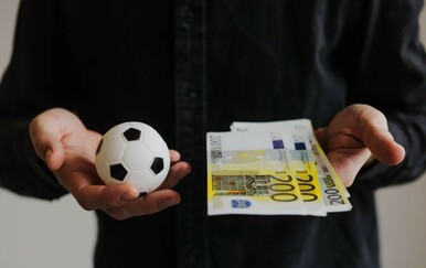 Golemi skandal: Uhićeno 29 nogometaša, kladili se na utakmice svojih klubova!