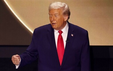 Zašto su svi gledali u ruku Donalda Trumpa na ždrijebu za Svjetsko prvenstvo 2026.?