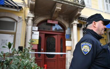 Umrla žena na stubištu u Rijeci: Pronađen i ozlijeđeni muškarac