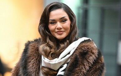 Laura Gnjatović fotografirala se s obožavateljima na zagrebačkoj špici