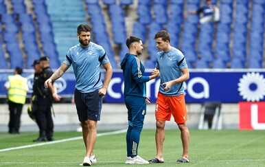 VIDEO Loš provod Vatrenih u derbiju: Ćaleta-Car ušao s klupe, Luka Sučić zakucan za nju