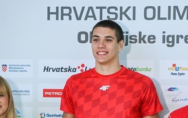 Jere Hribar osvojio je srebrnu medalju na 100 metara slobodno na Europskom prvenstvu