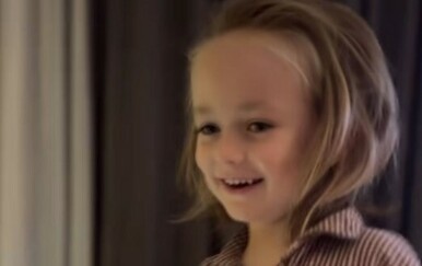 Maja Šuput nije mogla vjerovati što je Bloom napravio pokraj raskošnog božićnog drvca