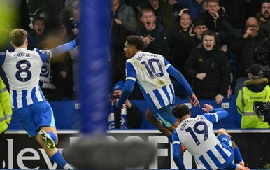 VIDEO Brighton u nadoknadi spasio bod protiv West Hama na Amexu