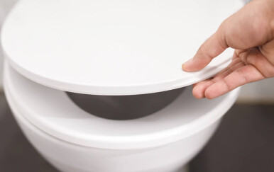 Zašto urin smrdi na ribu ili amonijak i što to znači za vaše zdravlje?