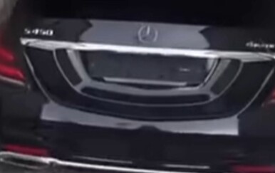 Ovako se Balkanac prevozi Mercedes! Scena nasmijala cijelu regiju