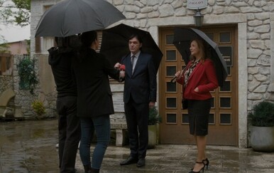 Kumovi: Neočekivani gost prekinuo je županovu izjavu pred medijima