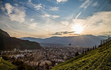 Prva žičara na svijetu: U kabinama teškim 200 kilograma prevozila je putnike iz grada u Alpe