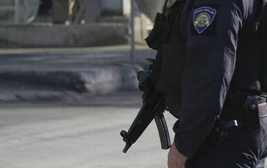 Uhićeni zbog tone marihuane