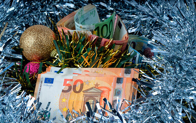 Evo kolike božićnice će dobiti zaposleni u državnim firmama: Neki se vesele, neki hvataju za glavu