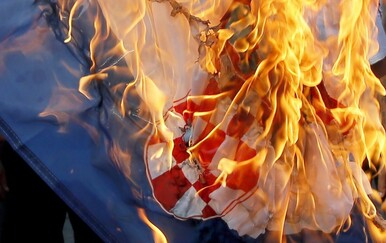 Imočanin zapalio zastavu i kapu