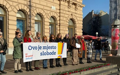 Saboru predana peticija za micanje molitelja s trgova