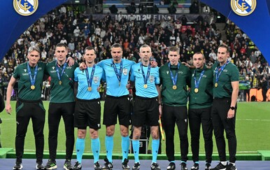 Nejc Kajtazović (krajnje desno)