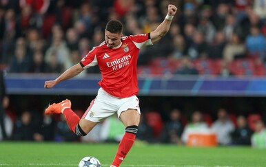 UŽIVO LIGA PRVAKA: Ivanović asistirao u okršaju s Napolijem, Leko šokiran eurogolom u debiju