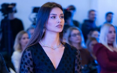 Laura Gnjatović na dodjeli nagrada Zadarske županije dobila zahvalnicu