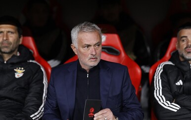 Mourinha novinari pitali što mu je u torbi: Odgovor je pokazao zašto je "The Special One"