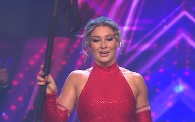 Lara Crnjac u polufinalu showa Supertalent