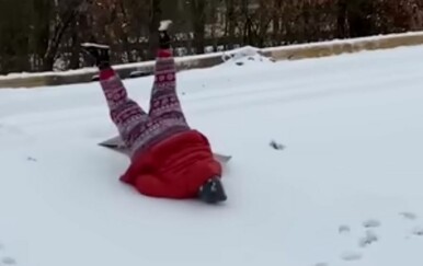 Zimske radosti pretvorile se u kaos, no barem su se dočekali na mekani snijeg